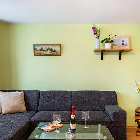 公寓 In Ostseenaehe 巴斯托夫